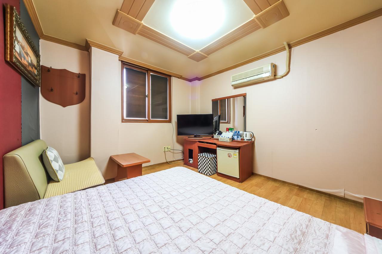 Nampo One Motel Puszan Kültér fotó