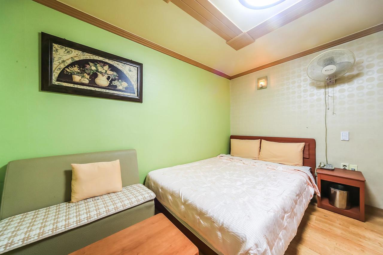 Nampo One Motel Puszan Kültér fotó
