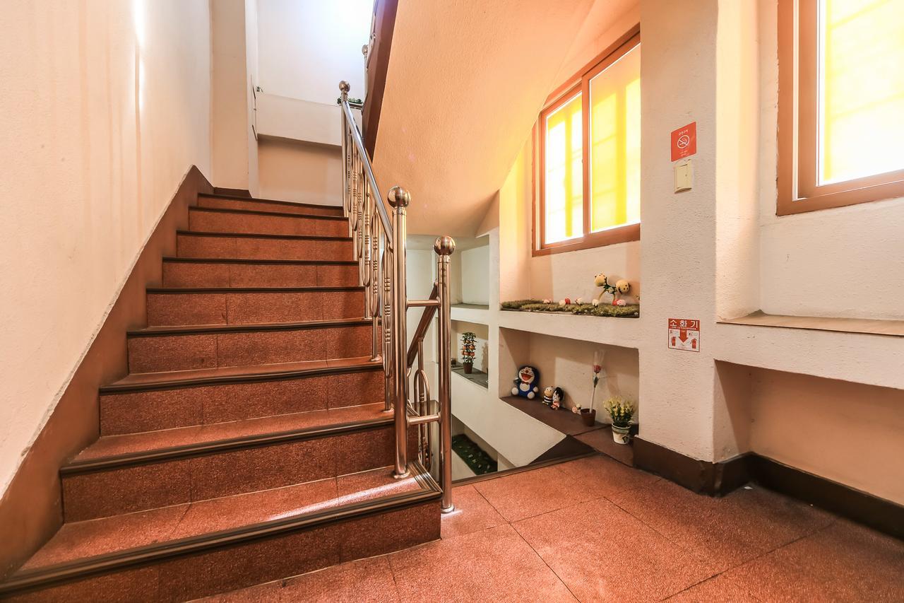 Nampo One Motel Puszan Kültér fotó