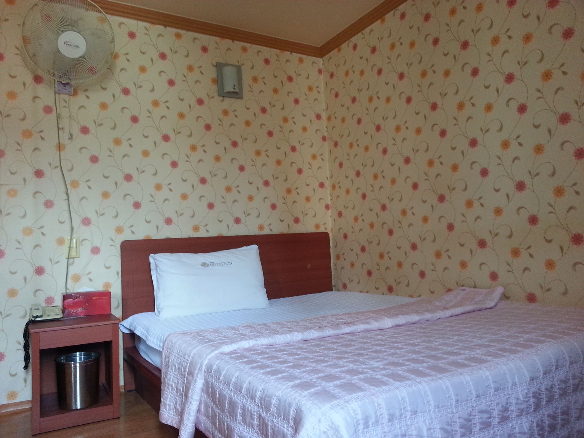 Nampo One Motel Puszan Kültér fotó